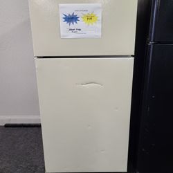 🚚Big Moving Sale! Hotpoint 15cu.ft Fridge-Warranty Included 