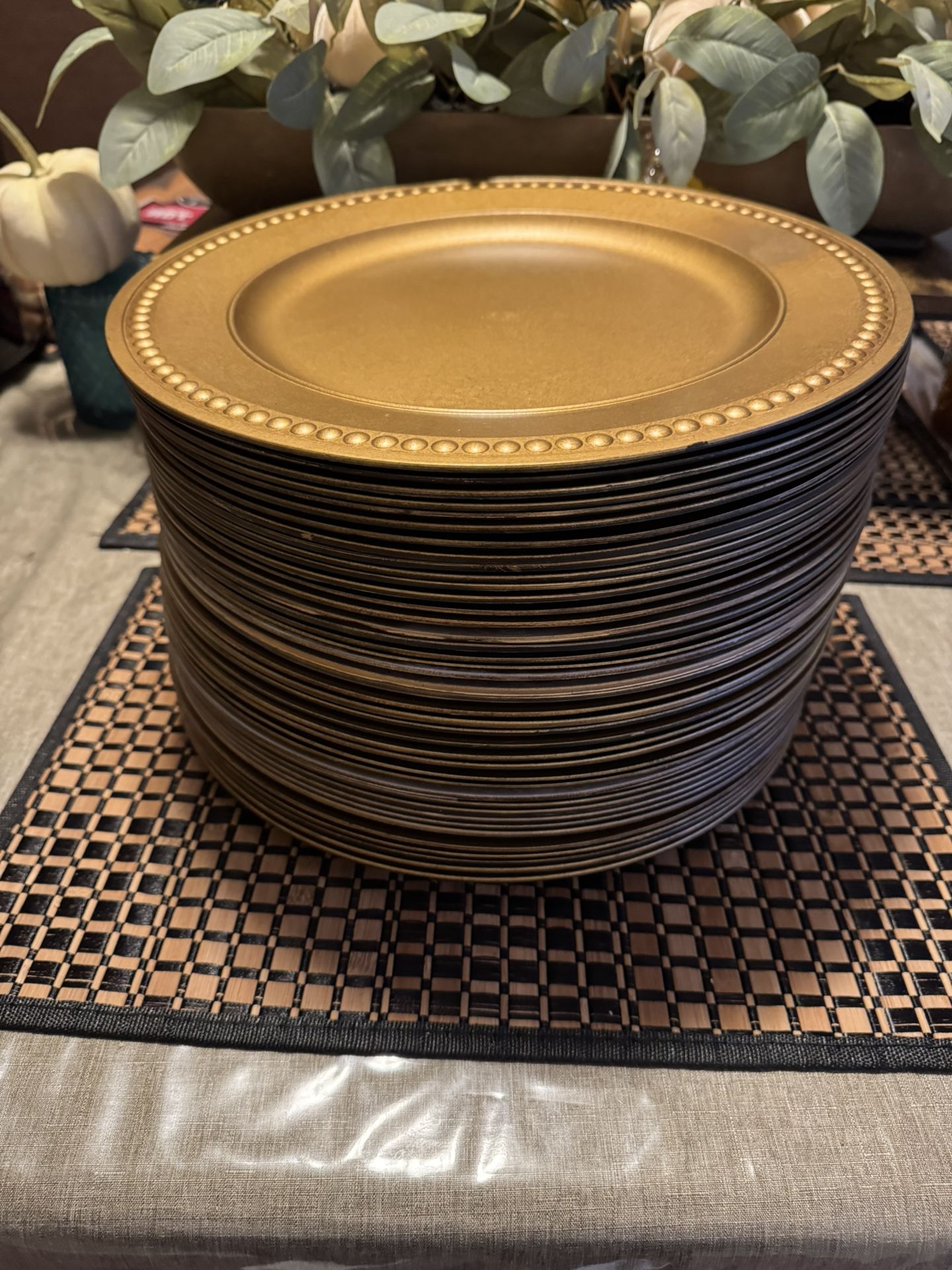 220 Gold Antique Chargers