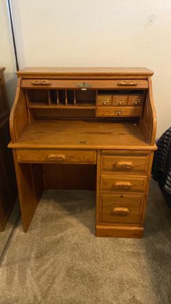 Roll top desk
