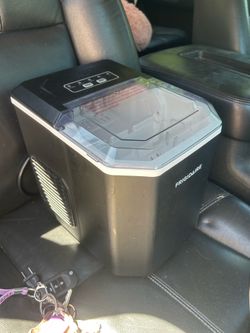 Ice maker