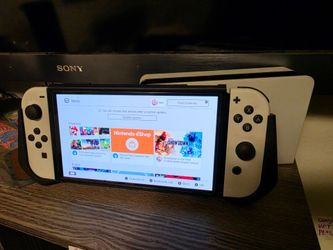 Nintendo Switch  w Dock/Charger/  extra Wireless Controller