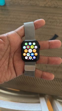 Apple Watch Series 8