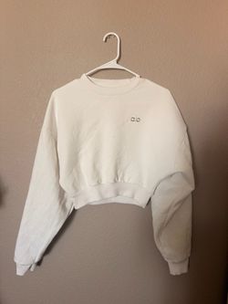 Alo Yoga Ivory Cropped Accolade Crewneck