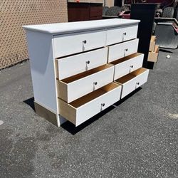 8 Drawer White 