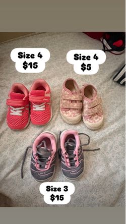 Assorted baby shoes