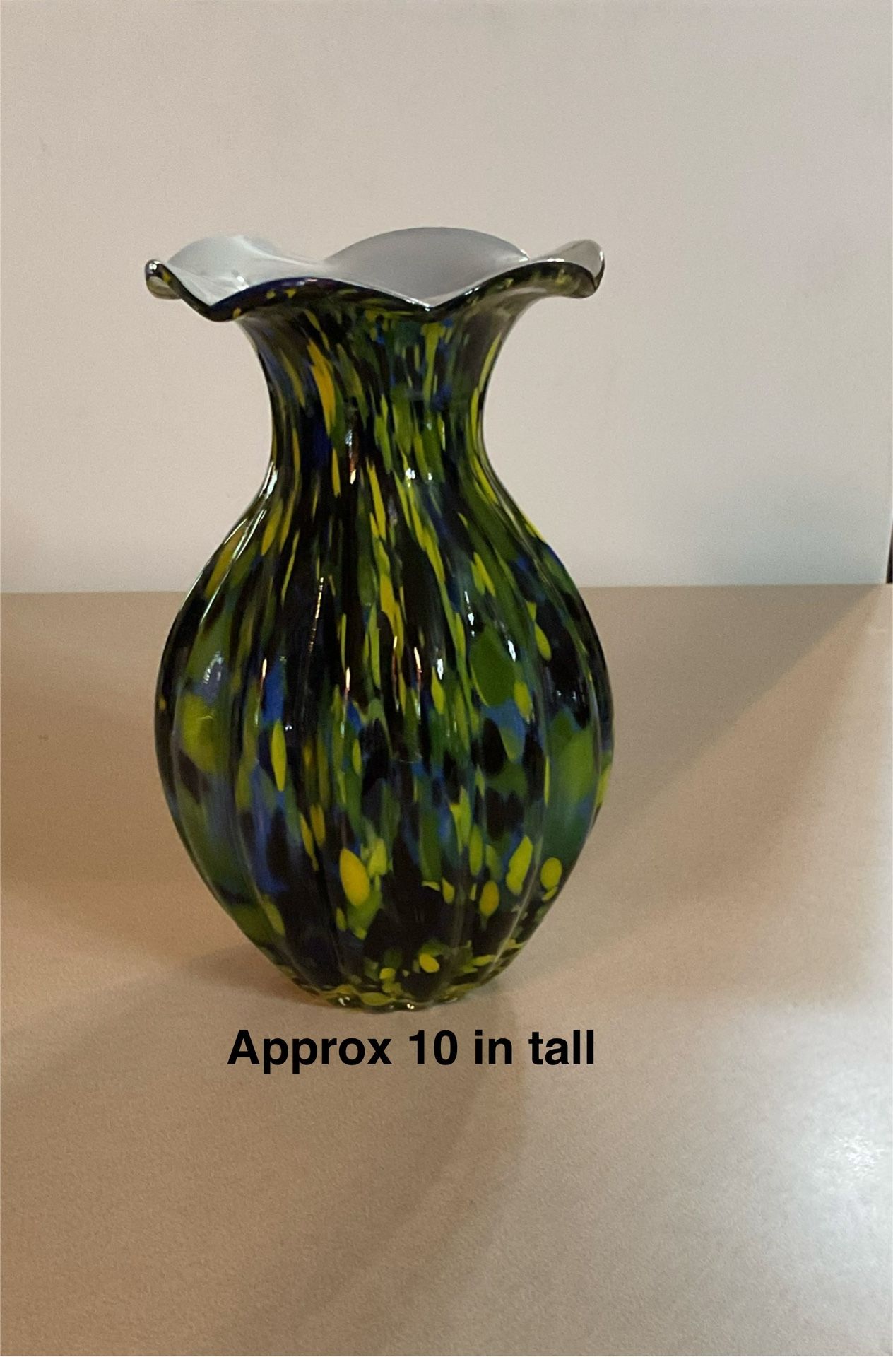 Beautiful 10 Inch Vintage vase