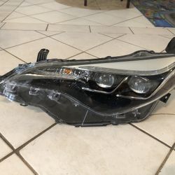 2017 2018 2019 Toyota Corolla Se Headlight Oem 