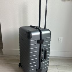 Solgaard Medium Sized Check In Closet Luggage 