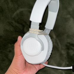 JBL QUANTUM 100 Wired Gaming Headset With Detachable Mic - White