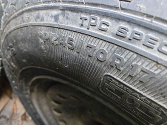 P 245/70R17 General Grabber Radial Tire on 6 lug wheel 80% Tread