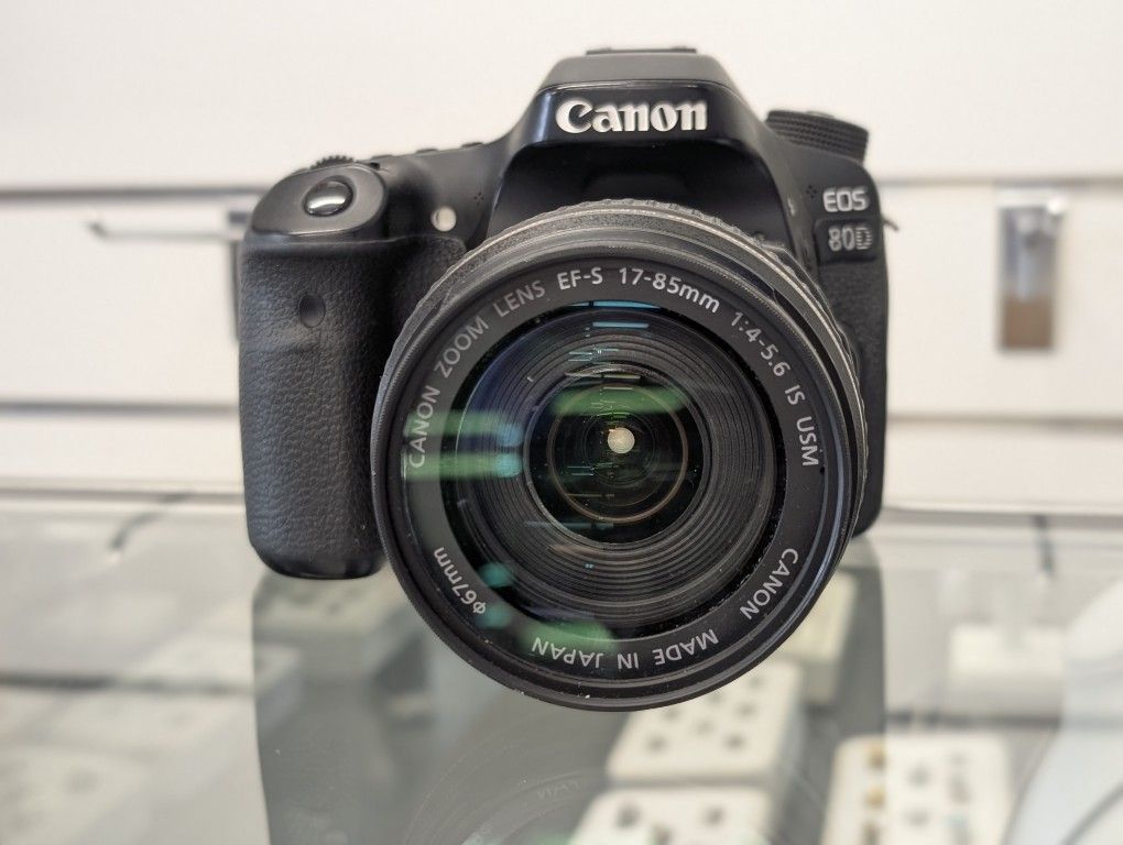 Canon EOS 80D W 17-85mm Lens