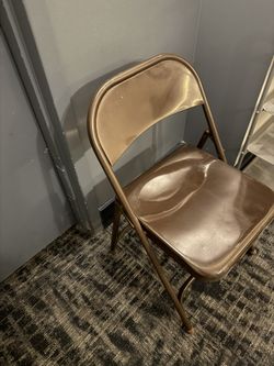 1 folding metal chair
