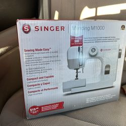 Singer Sewing Machine 