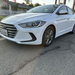 2018 Hyundai Elantra 
