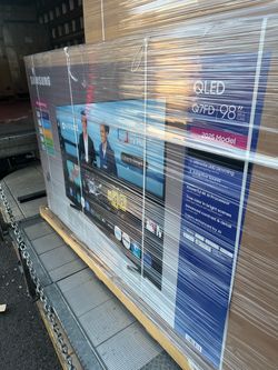 Samsung 98 Inch TV QLED SMART Q7F