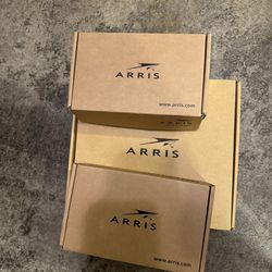 BRAND NEW ARRIS ROUTER + 2 Extenders