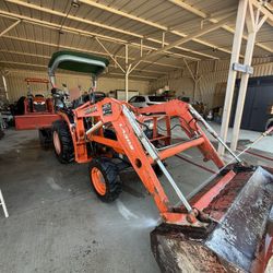 2010 Kubota LA302 