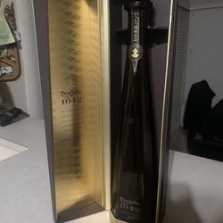 1942  Don Julio bottles