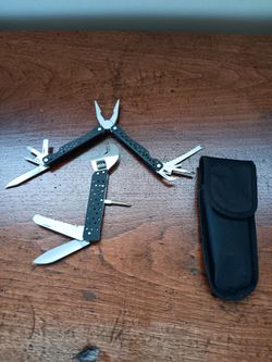 Multi-Tool Set With Sheath 