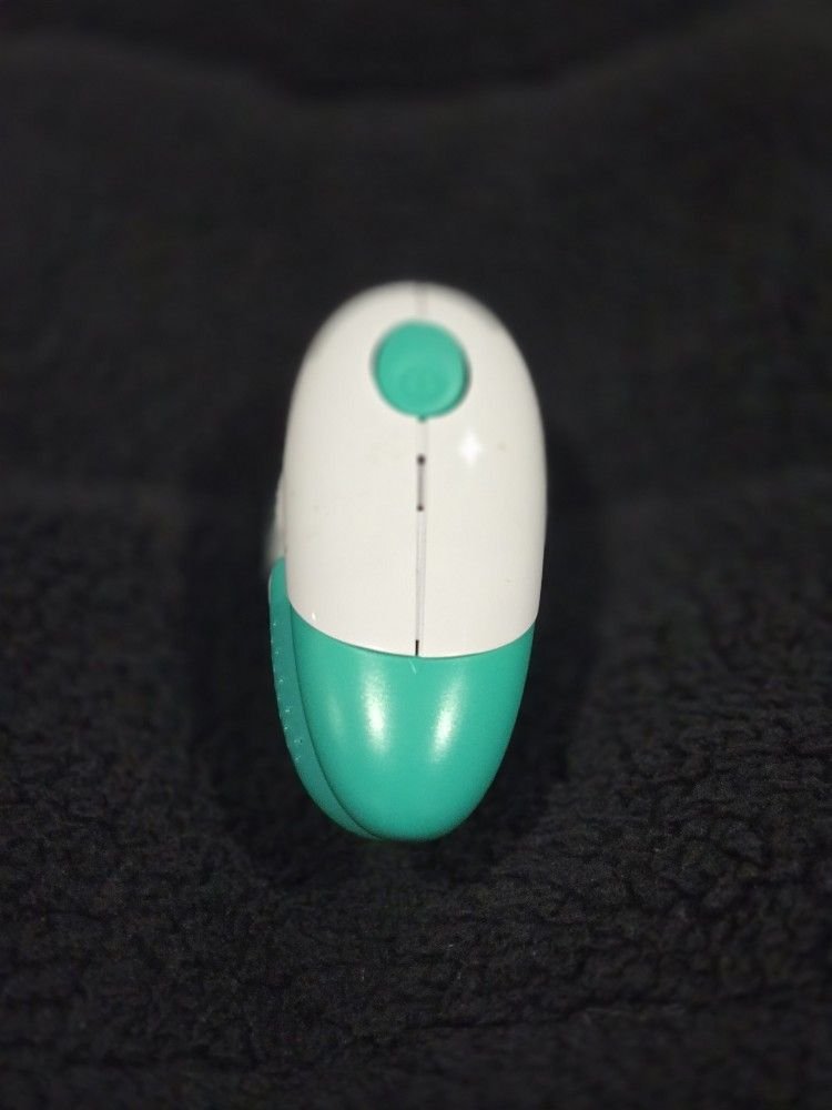 Handheld Lint Removal Tool
