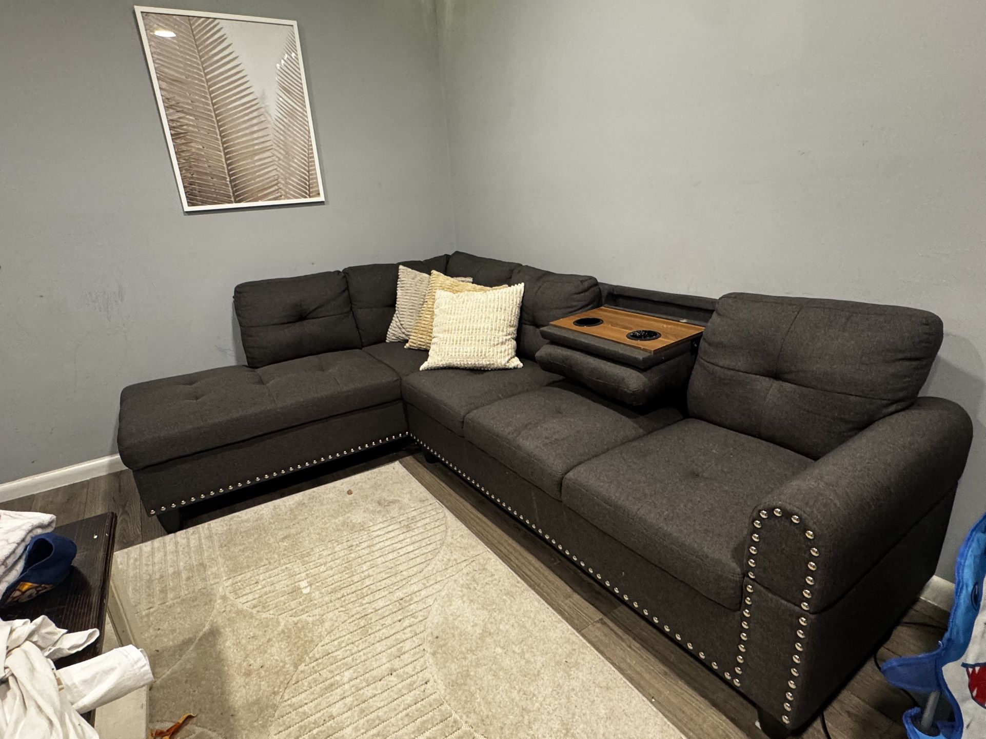 Grey Sectional With Ottoman