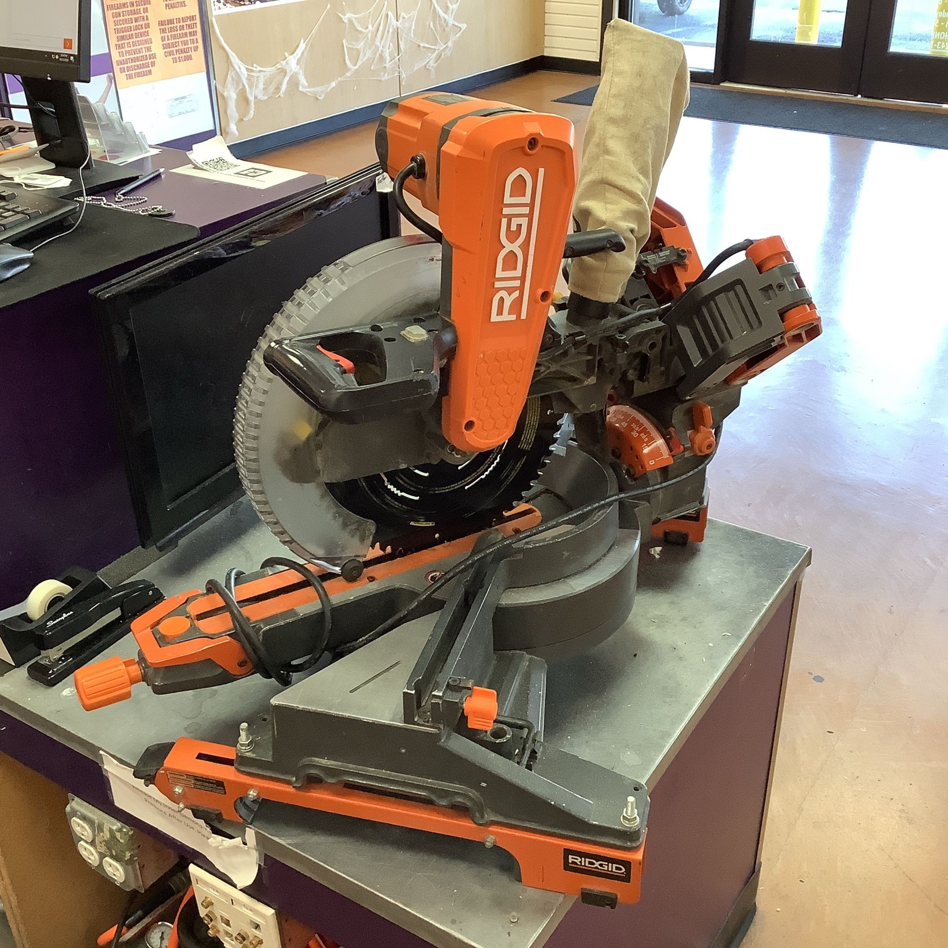 RIDGID Sliding Mitre Saw