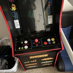 Pac Man Arcade Machine 