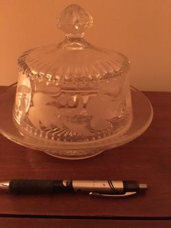 Candy dish with lid