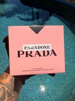 Prada Perfume • Paradoxe