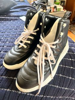 Wolf of Fitness Sneakers