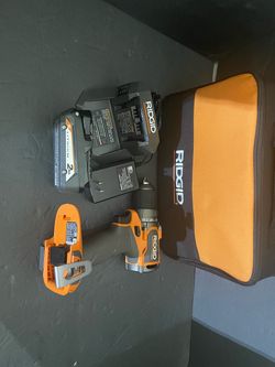 18V Brushless Compact Drill With Battery And Charger