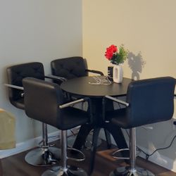 4 Chairs Stools 1 Round Table