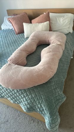 Pregnancy Pillow (Dusty Pink)