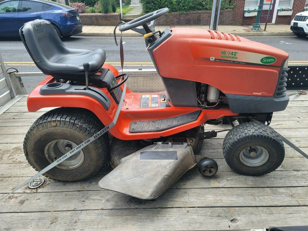 JOHN DEERE MOWER