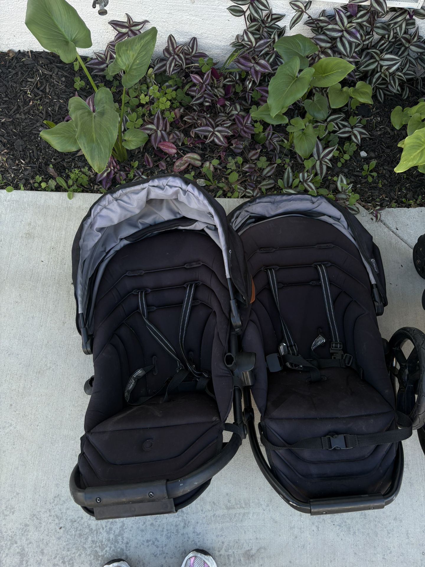Double Stroller With Snack Tray