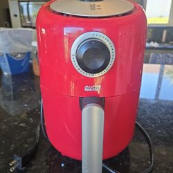 Dash Small Air fryer Red