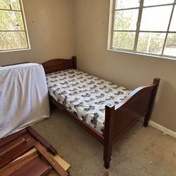 Twin Size Bed With Mattress 