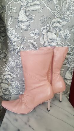 PINK BOOTS 4 RAVEN SIZE 9
