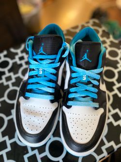 Air Jordan 1 Laser Blue low men’s size 8.5. Great condition.