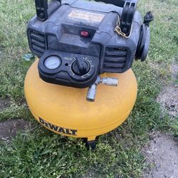 Dewalt Compressor 