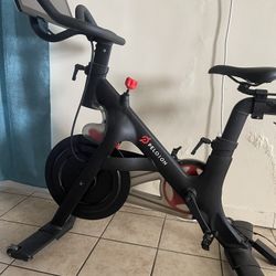 Peloton Bike