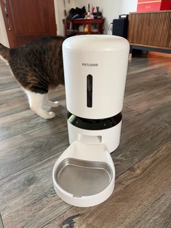 Automatic Cat /Dog Feeder !