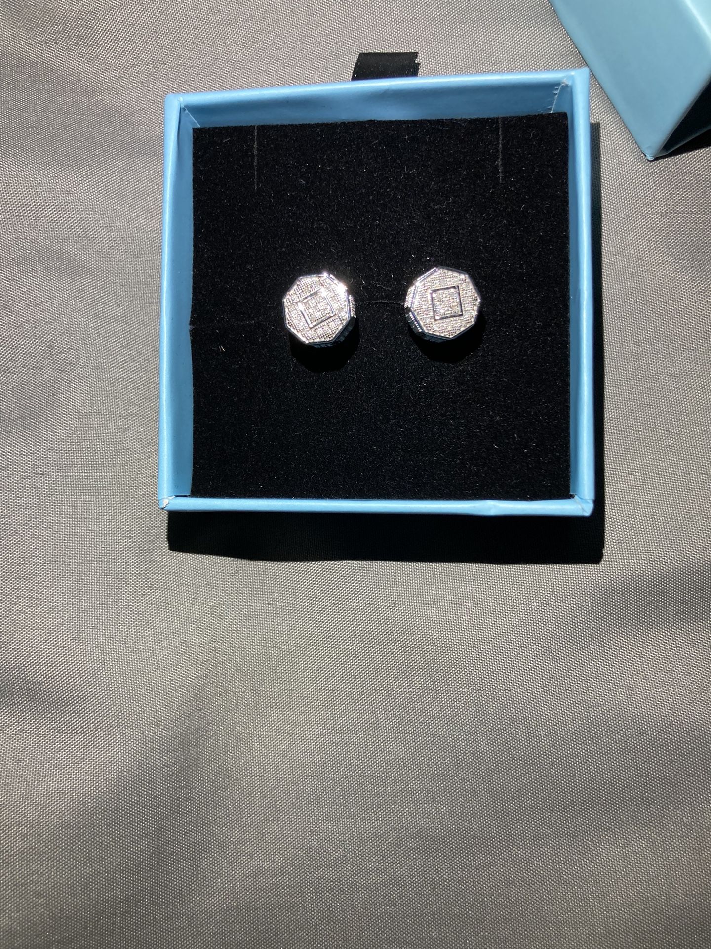 1/10 CTW DIAMOND STERLING SILVER EARRINGS