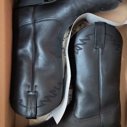 Beautiful Men's Size 11 Ariat Sedona Black Cowboy Boots From Tack Room Too