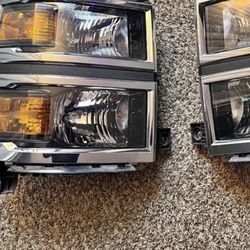 Chevy Silverado, 1500 Passenger Side Headlight