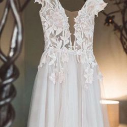 Off-white Wedding Gown - NEW