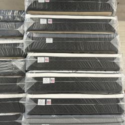 Queen Size Mattress  Pillow Top 12” Thick.      All Sizes Available.     Brand New Mattress.     Delivery Available 