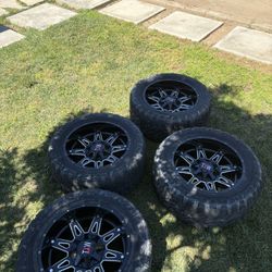 33X12.50R20 Rims 