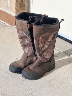 Size 9D Magellan Outdoors Men's Snake Shield Armor 3.0 Boots,