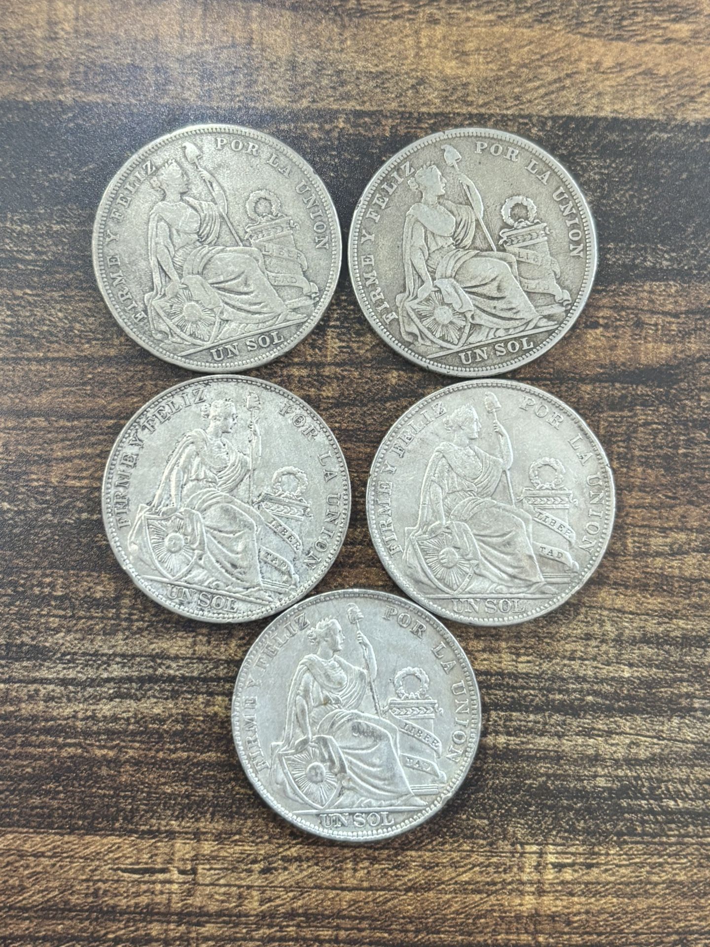 Perú Un Sol Silver Coins